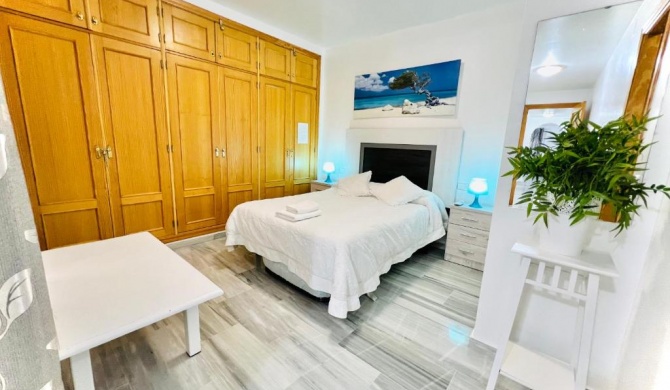 Precioso apartamento cerca del mar con wifi y piscina