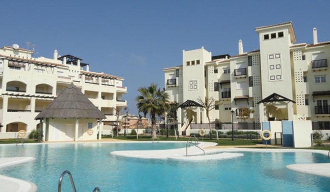 2108-Nice apt with pool close from beach and bars