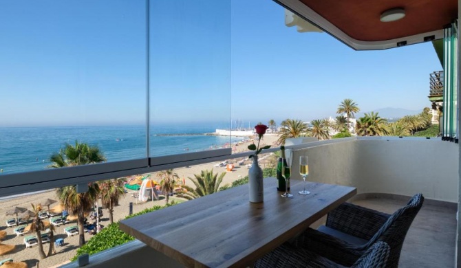 Luxury 3 Bedroom Beachfront Apartment in Centre of Marbella