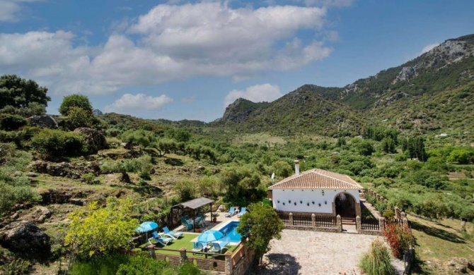 Grazalema Villa Sleeps 6 Air Con