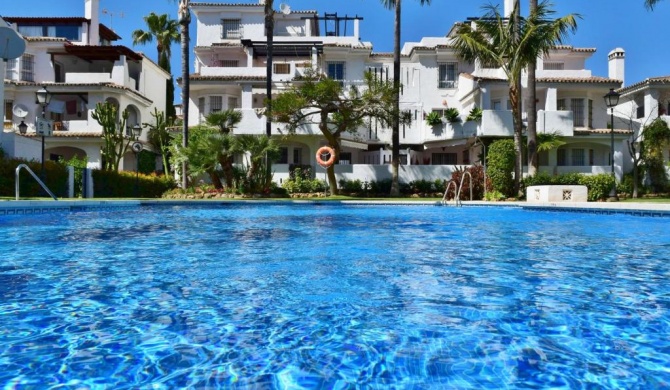 Apartamentos y casas SERINAMAR- Banús, Marbella