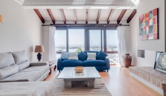 Charming 2 bedroom Frontline Puerto Banús Bay