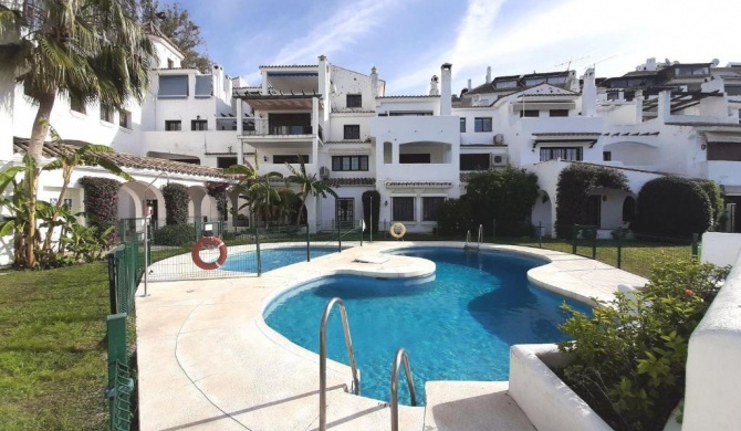 Elegant apartment in Puerto Banus