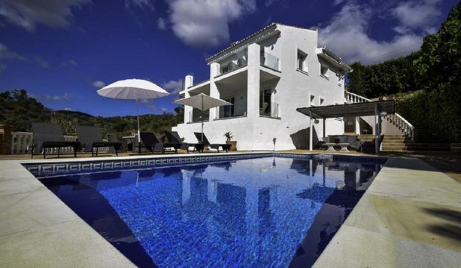 Exquisite villa near beach with Heated pool