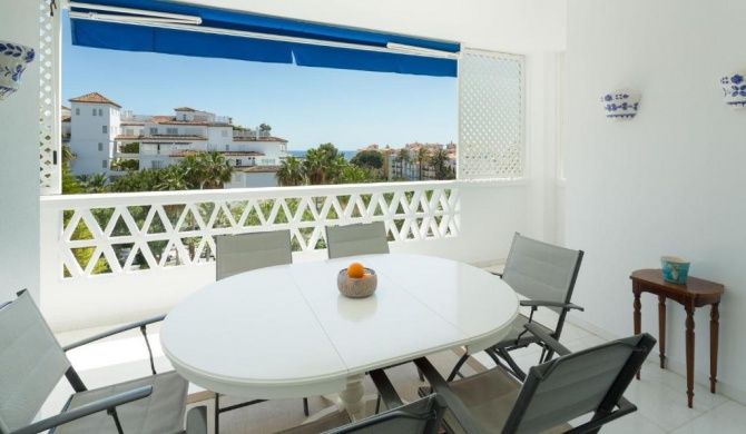 Luxury 5* 3 beds apartment in Playas del Duque, Puerto Banus Marbella