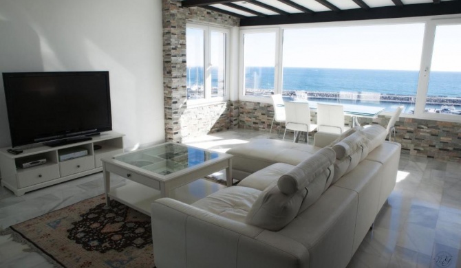 Luxury Puerto Banus Penthouse With Parking & WI-FI