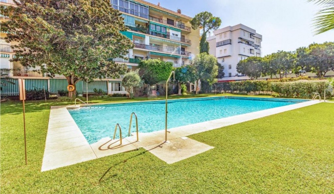 Nice apartment in Marbella w/ Outdoor swimming pool and 2 Bedrooms