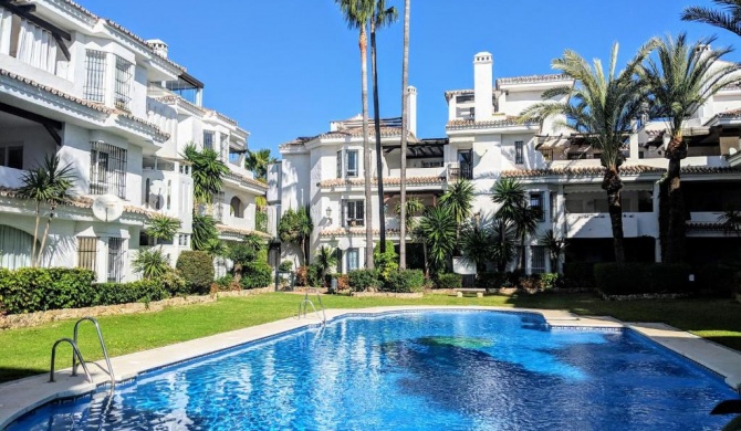 Puerto Banus Los Naranjos Hideaway