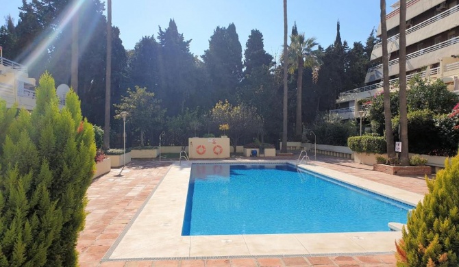 Spacious 3 Bedroom 2nd Line Beach Apartment Marbella Center