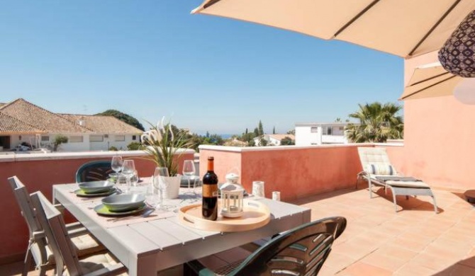 Stunning 35m2 Terrace! Fantastic Sea Views with great sunsets! Free Wifi!