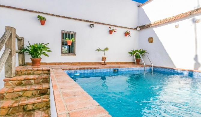 Nice home in Hornachuelos with 3 Bedrooms, WiFi and Outdoor swimming pool