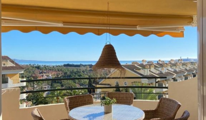 Walking distance to Puerto Banus sea view Apartment