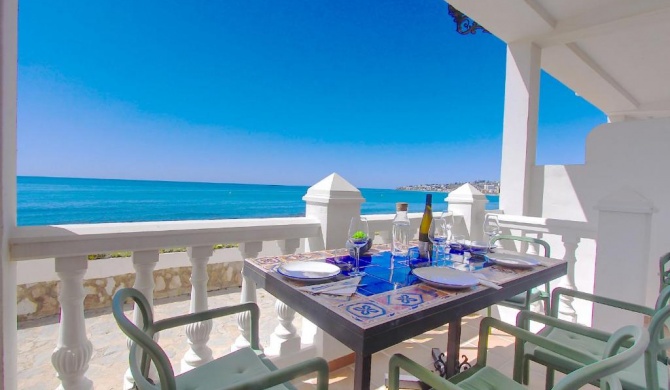 1144 · Beachfront 1.line apartment lacala new refurbished