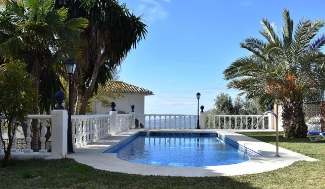 Casa Fuente del Algarrobo