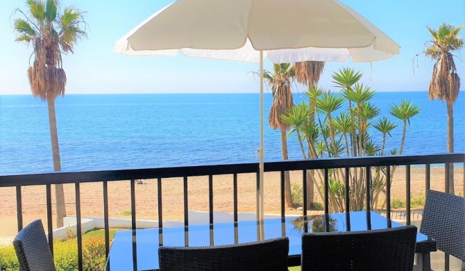 Dona Lola Micaela Beach front duplex 2 bedroom apartment - open sea and beach views surrounded by bars and restaurants - Costa del Sol - CS199