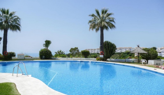 Stunning Apartment La Colinas de Calahonda with Sea Views