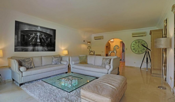 R08 Mijas Golf Apartment