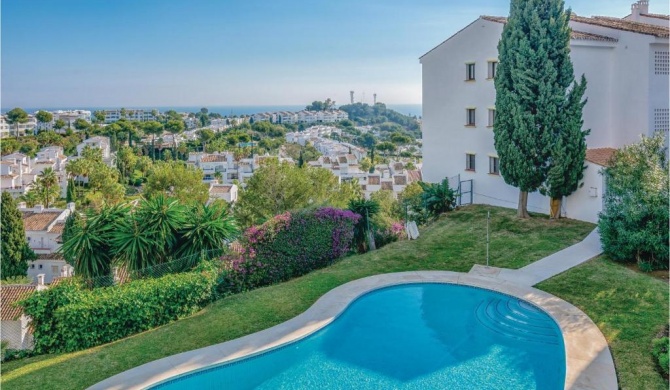 Beautiful apartment in Mijas Costa with WiFi, Outdoor swimming pool and Swimming pool