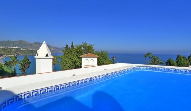 Carabeo 99 - Sleeps 4