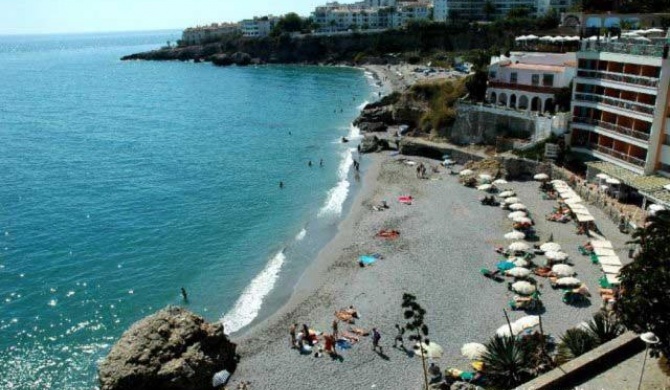 NERJA APARTAMENTO TURISTICO 2B