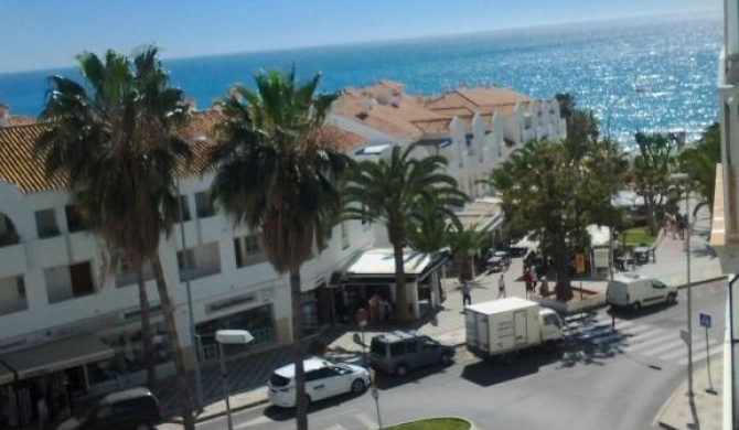 Nerja Gaviota holidays piscina y playa