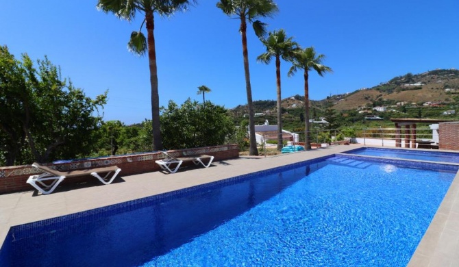 Villa el Crucero with pool and Jacuzzi SpainSunRentals 1035