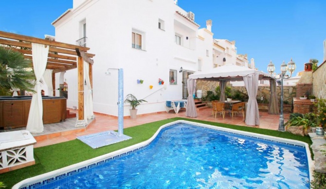 Villa Maite with Pool and Hot Tub SpainSunRentals 1057