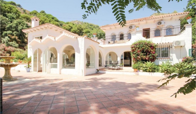 Nice home in Ojen, Marbella with 7 Bedrooms, WiFi and Outdoor swimming pool