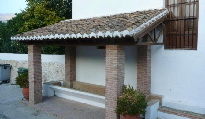 House with 2 bedrooms in Pinos del Valle, with terrace - 37 km from the beach