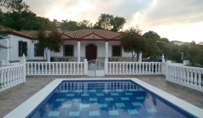 4 bedrooms chalet with private pool furnished terrace and wifi at Prado del Rey