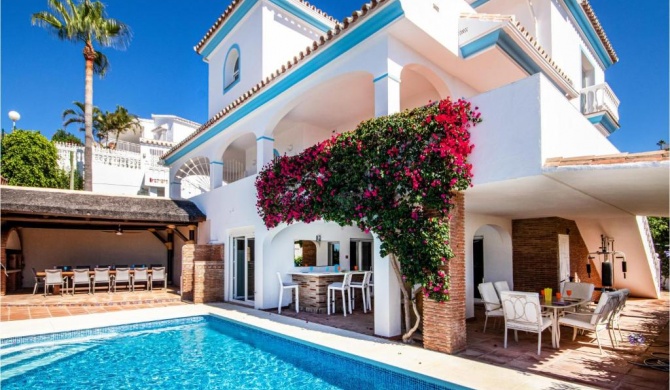 Stunning home in Riviera del Sol with 5 Bedrooms, WiFi and Swimming pool