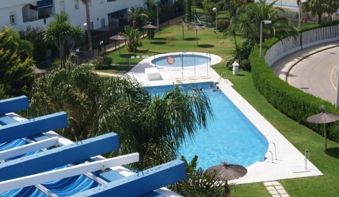 Costa Ballena Cómodo Bajo con Piscina, Patio y 3 Dormitorios Parking free