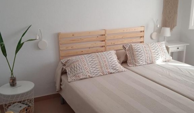 1 Estudio y 1 apartamento de 1 dormitorio cerca de la Playa - TP