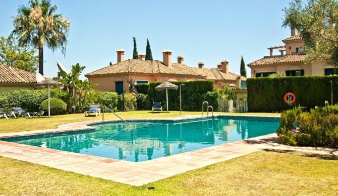 Villa Maria Your Luxury Retreat with a Quiet Pool