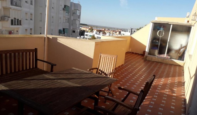 Atico con espectacular terraza con vistas magníficas a la desembocadura del Guadalquivir