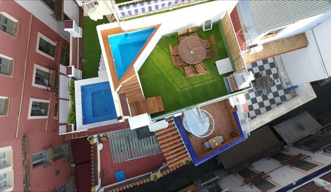 Casa con piscina junto a Catedral