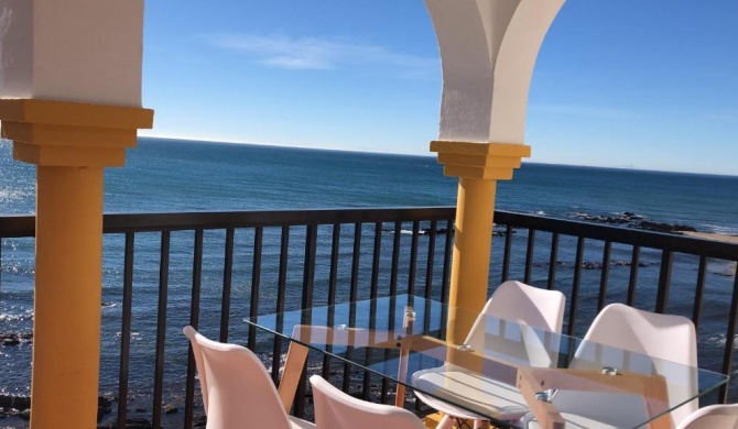 BALCON DEL MAR 2-3 A, APARTAMENT ON THE BEACH FRONT