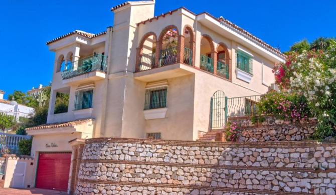 La Cala De Mijas Villa Sleeps 7 Pool Air Con WiFi